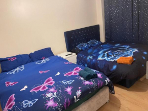 LONDON CITY AIRPORT, EXCEL & 02 ARENa PROXIMITY HOUSE